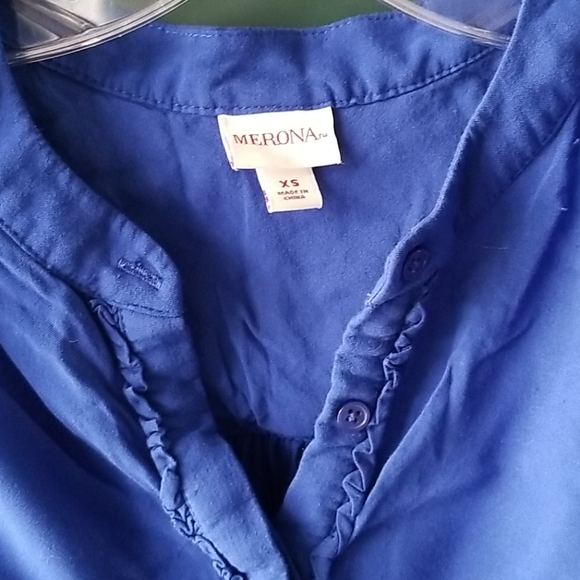 Sleeveless top - Picture 2 of 4